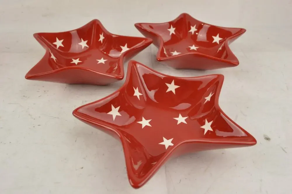 Sur La Table Red Star Shaped Serving Bowls Set of 3 Holiday Christmas 7.5
